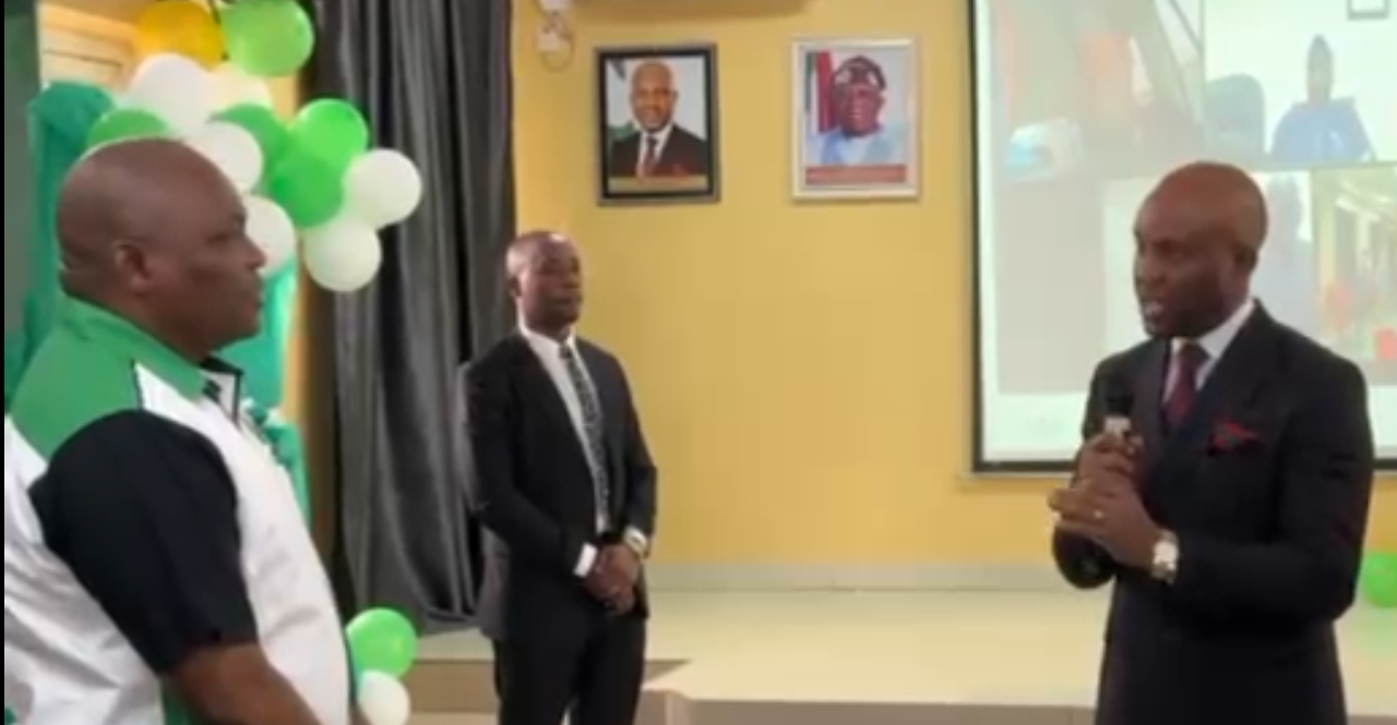 Read more about the article FG Commends NNMDA DG for Outstanding Achievements